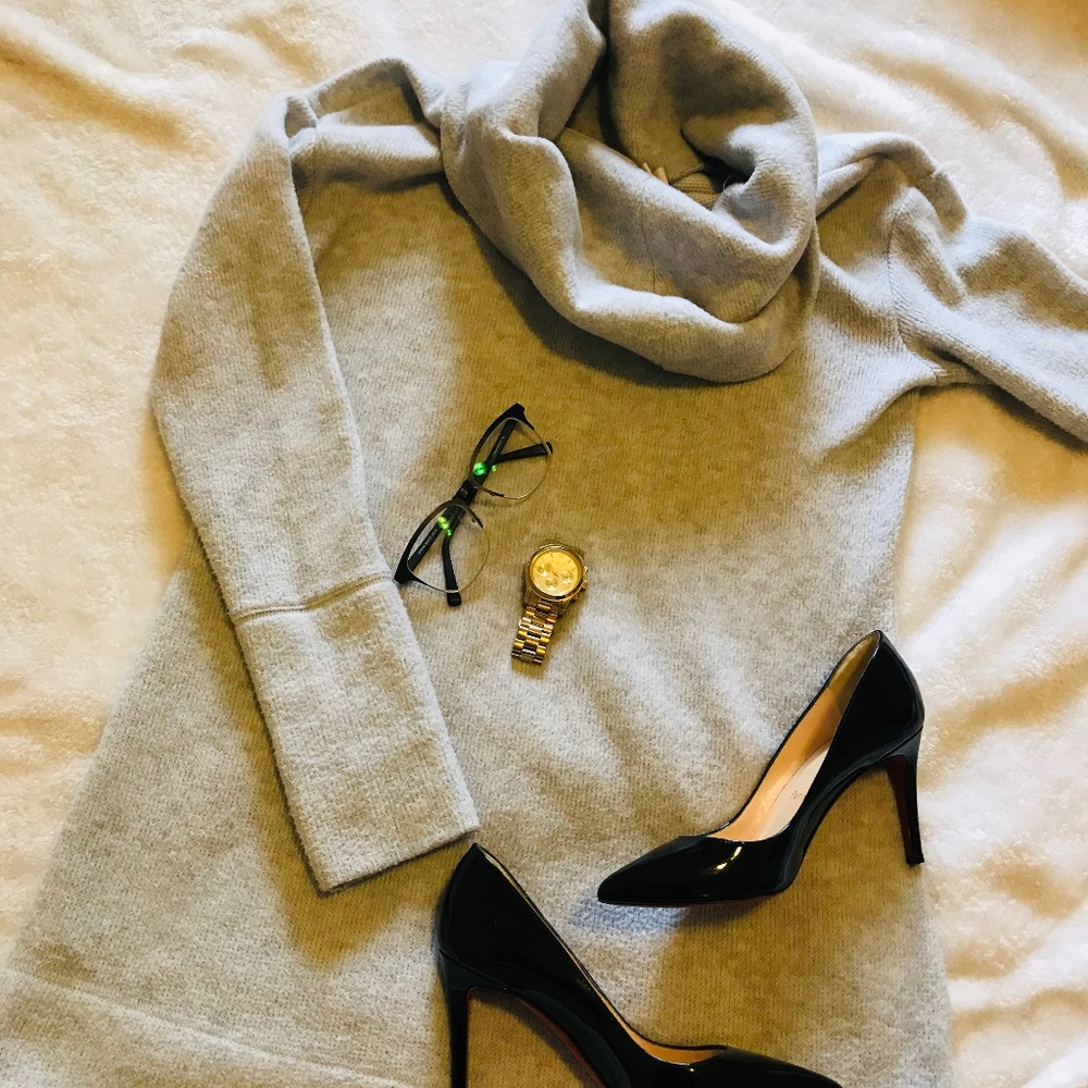 Merona L Grey Fleece Sweater with built in scarf